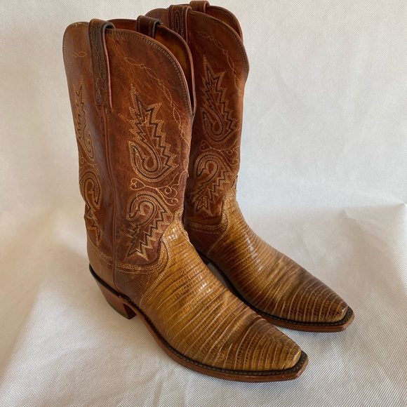 lucchese 1883 lizard boots